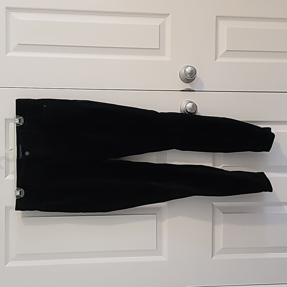 Old Navy black corduroy rockstar skinny pants in size 10
